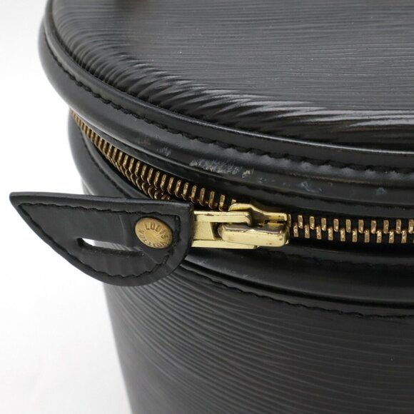 LOUIS VUITTON Black Leather Vanity Bag - Picture 6 of 10